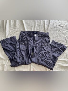 Hollister low rise Wide‑Leg Cargo Pants in Dark Gray